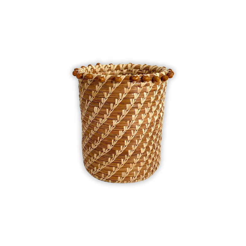 Handwoven Pine Needle Basket with Beaded Rim – Artisan-crafted and eco-friendly, perfect for tabletop decor or organizing small items. Natural, intricate design adds a touch of elegance to any space.