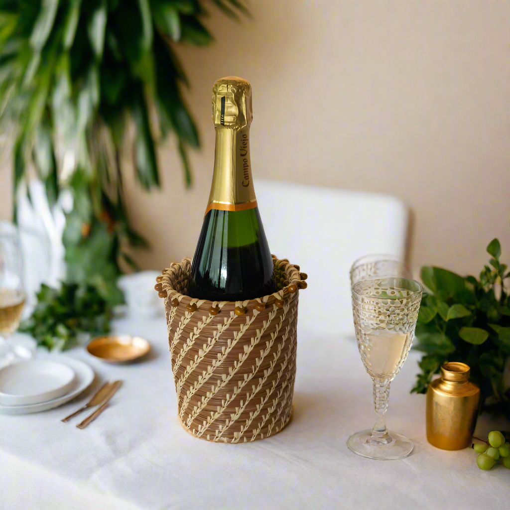 Handwoven Pine Needle Basket with Beaded Rim – Artisan-crafted and eco-friendly, perfect for tabletop decor or organizing small items. Natural, intricate design adds a touch of elegance to any space.